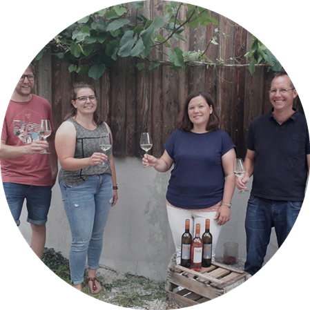 Familie Seitz mit Weinprinzessin